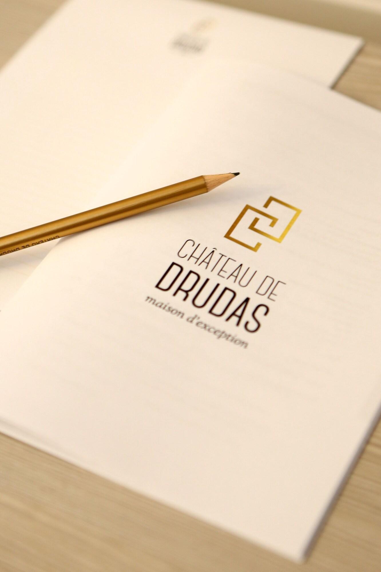 德吕达城堡酒店 Drudas 外观 照片